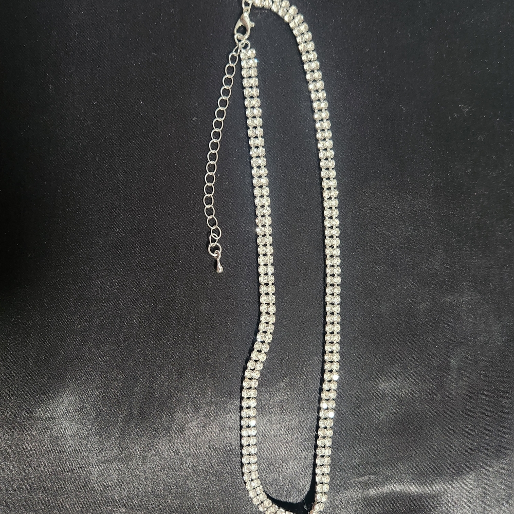 Silver Rhinestone Tennis Necklace - Elegant Sparkle